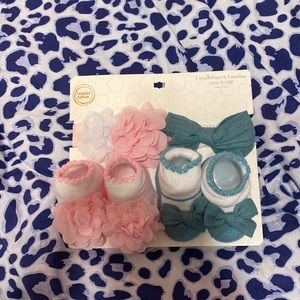 2 headbands and 2 booties